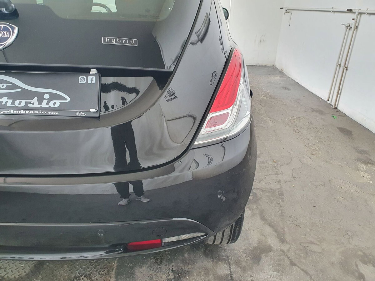 Lancia Ypsilon 1.0 FireFly 5 porte S&S Hybrid Gold Plus (8)