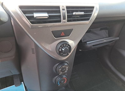 Toyota iQ 1.0 CVT Sol (12)