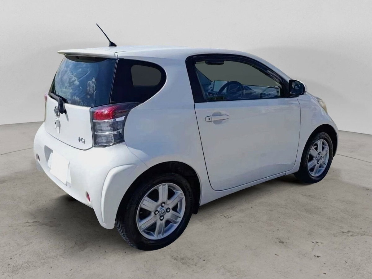 Toyota iQ 1.0 CVT Sol (3)
