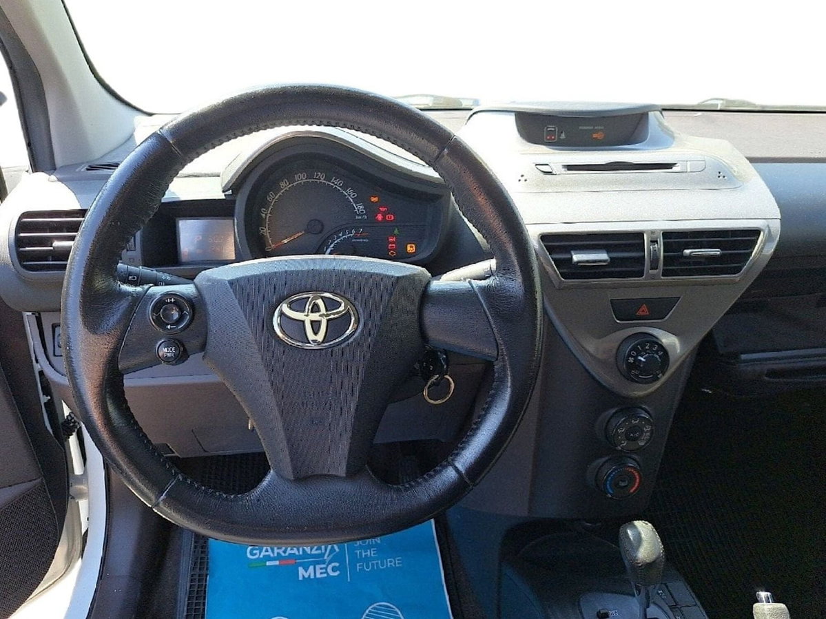 Toyota iQ 1.0 CVT Sol (7)