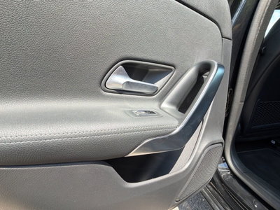 Mercedes-Benz Classe A 180 d Automatic Business (11)