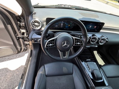 Mercedes-Benz Classe A 180 d Automatic Business (13)