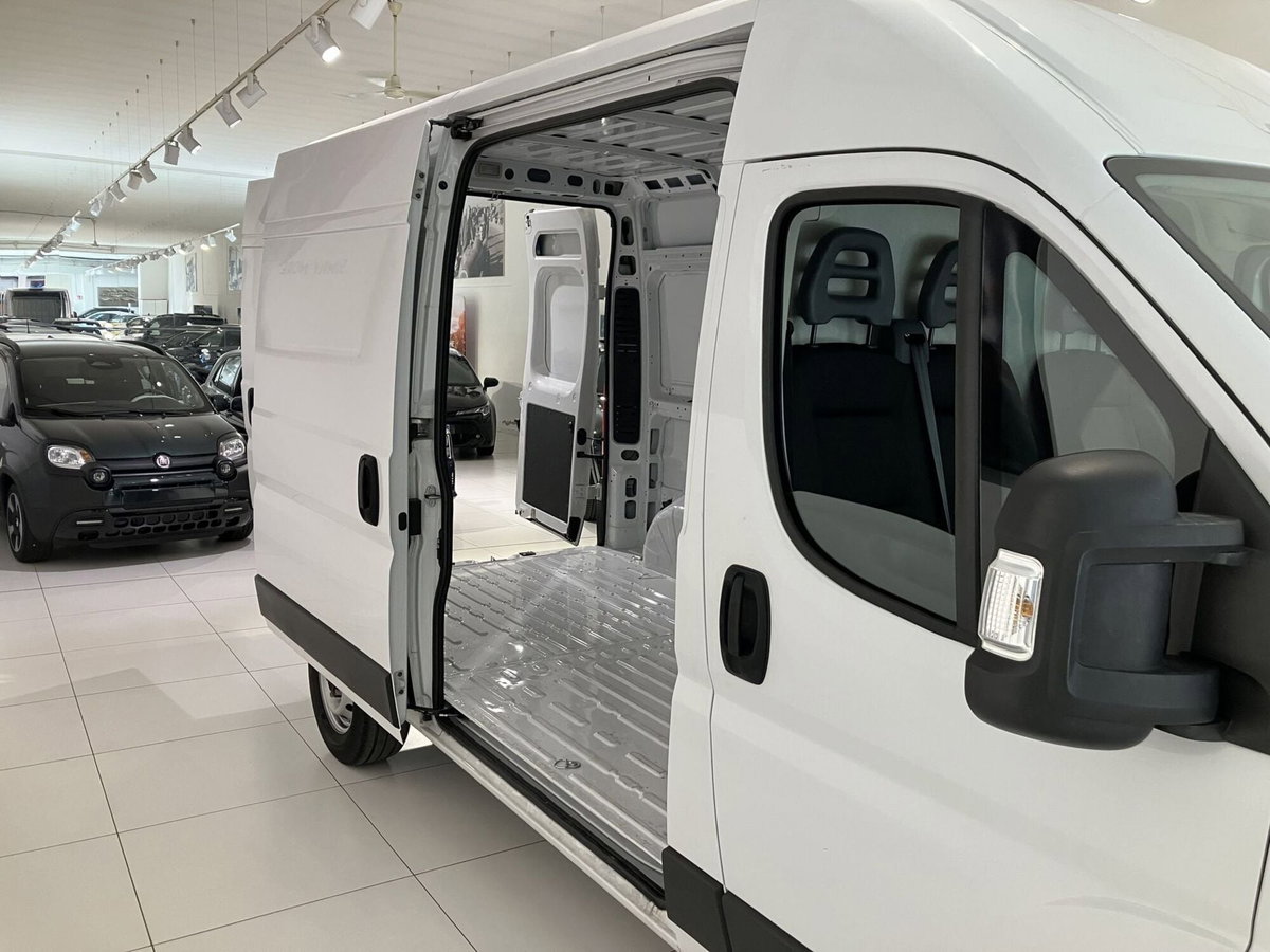 Fiat Ducato Furgone 33 2.2 Mjt 140CV AT9 PM-TN Furgone (9)