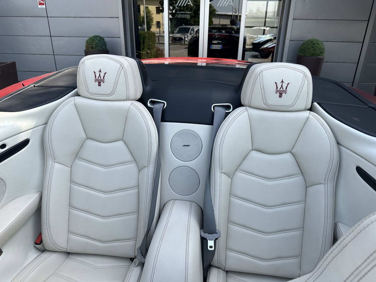 Maserati Grancabrio 4.7 V8 Sport (14)