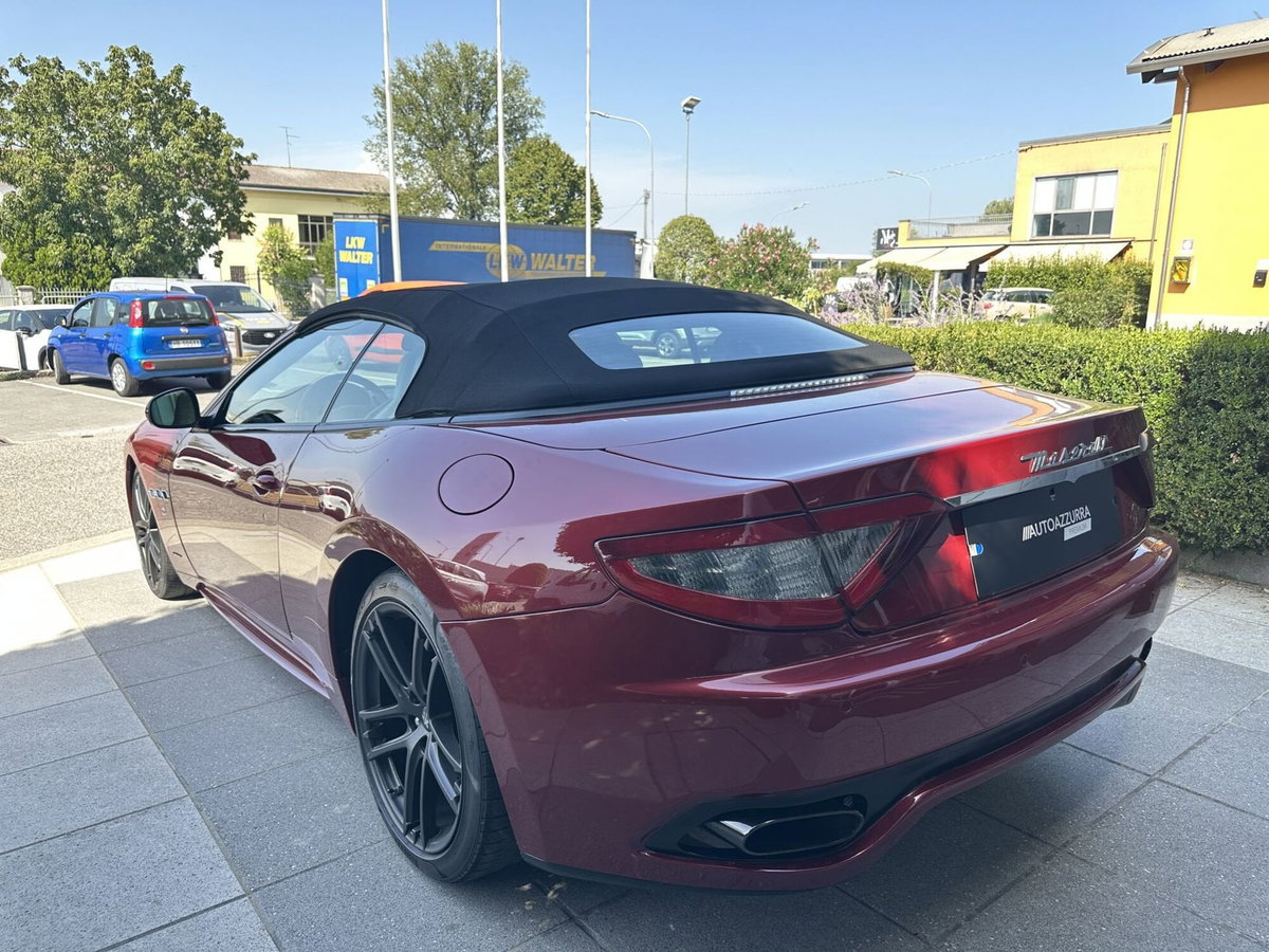 Maserati Grancabrio 4.7 V8 Sport (5)