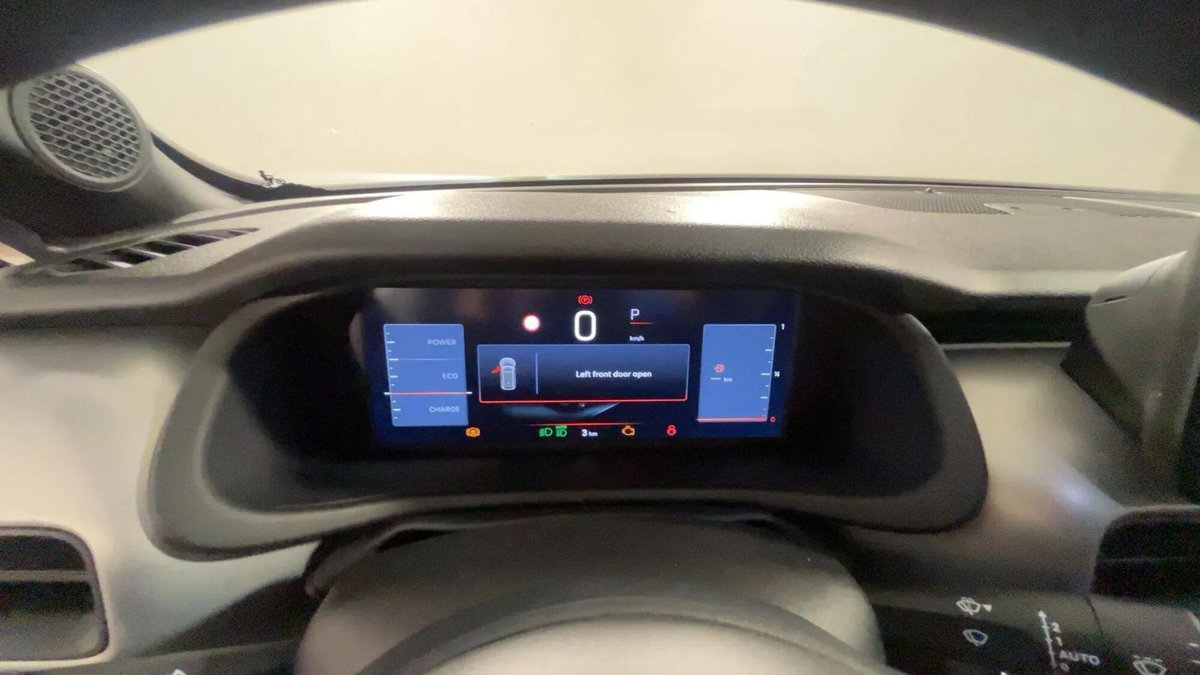 Jeep Avenger 1.2 turbo e-hybrid mhev Summit fwd 110cv edct6 (11)