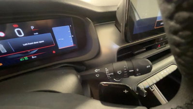 Jeep Avenger 1.2 turbo e-hybrid mhev Summit fwd 110cv edct6 (16)