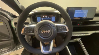Jeep Avenger 1.2 turbo e-hybrid mhev Summit fwd 110cv edct6 (9)