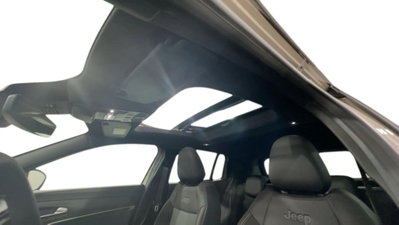 Jeep Avenger 1.2 turbo e-hybrid mhev Summit fwd 110cv edct6 (10)