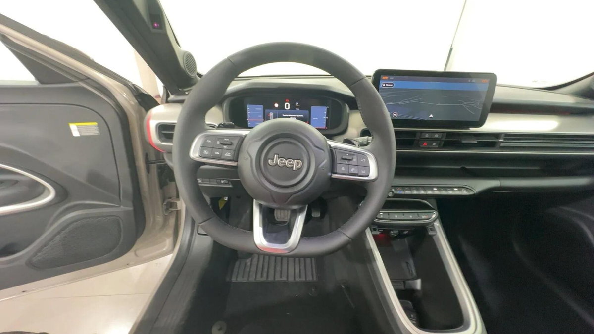 Jeep Avenger 1.2 turbo e-hybrid mhev Summit fwd 110cv edct6 (16)