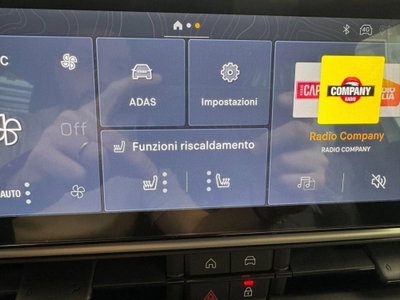 Jeep Avenger 1.2 turbo e-hybrid mhev Upland 4xe 145cv edct6 (11)