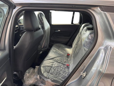 Jeep Avenger 1.2 turbo e-hybrid mhev Upland 4xe 145cv edct6 (14)