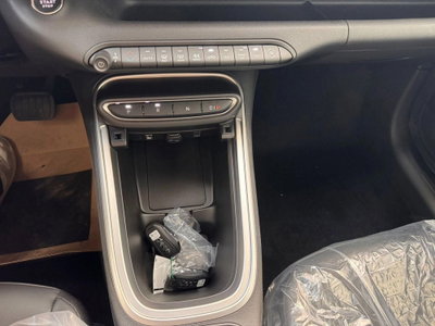 Jeep Avenger 1.2 turbo e-hybrid mhev Upland 4xe 145cv edct6 (15)