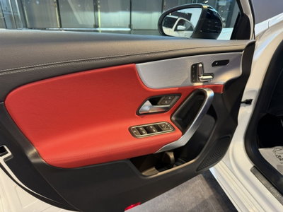 Mercedes-Benz Classe A 220 d Automatic 4Matic Premium (12)