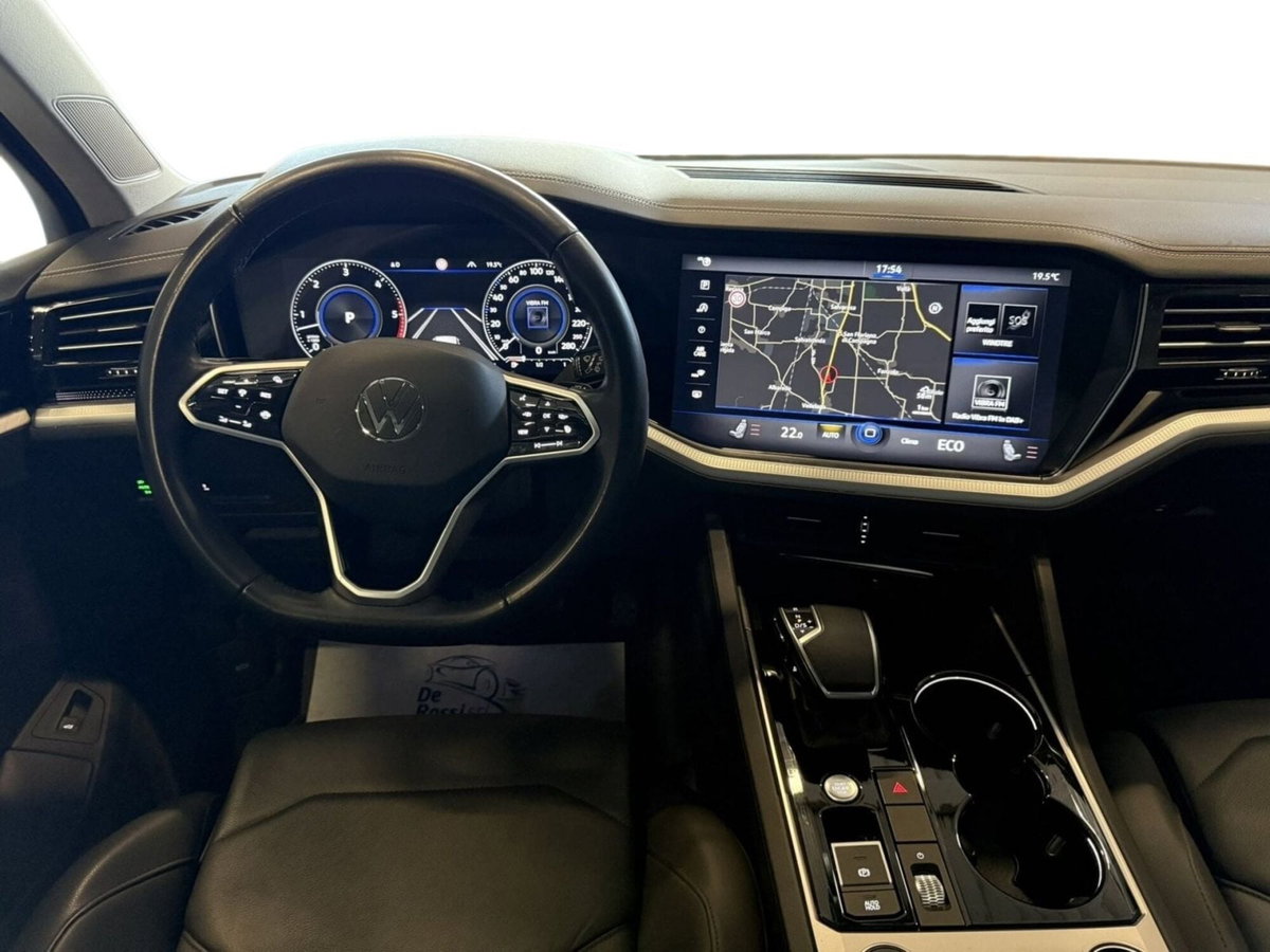 Volkswagen Touareg 3.0 V6 TDI 286 CV SCR Elegance (8)
