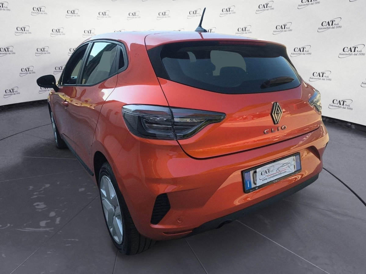 Renault Clio 1.5 dci Evolution 100cv (7)