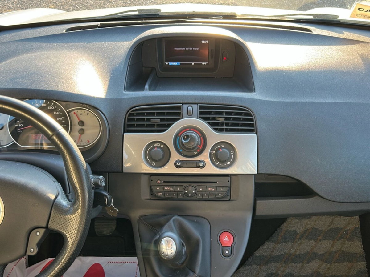 Renault Kangoo 1.5 dCi 90CV F.AP. S&S 4p. Express Maxi Energy (13)