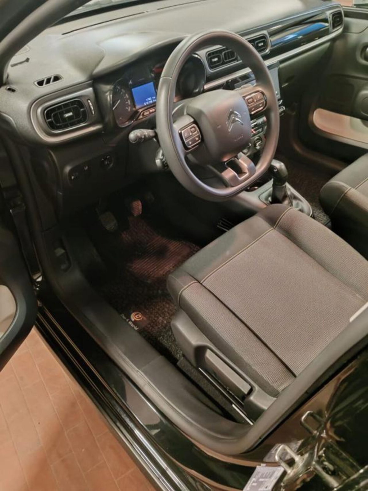 Citroen C3 1.2 puretech You s&s 83cv neopatentati (5)