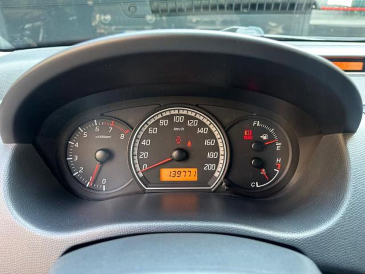 Suzuki Swift 1.3 4x4 5p. GL (11)