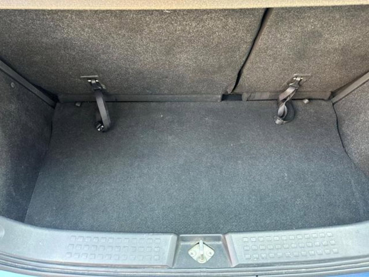 Suzuki Swift 1.3 4x4 5p. GL (18)