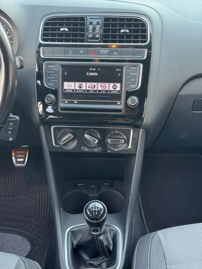 Volkswagen Polo 1.4 TDI 90 CV 5p. Highline BlueMotion Technology (13)