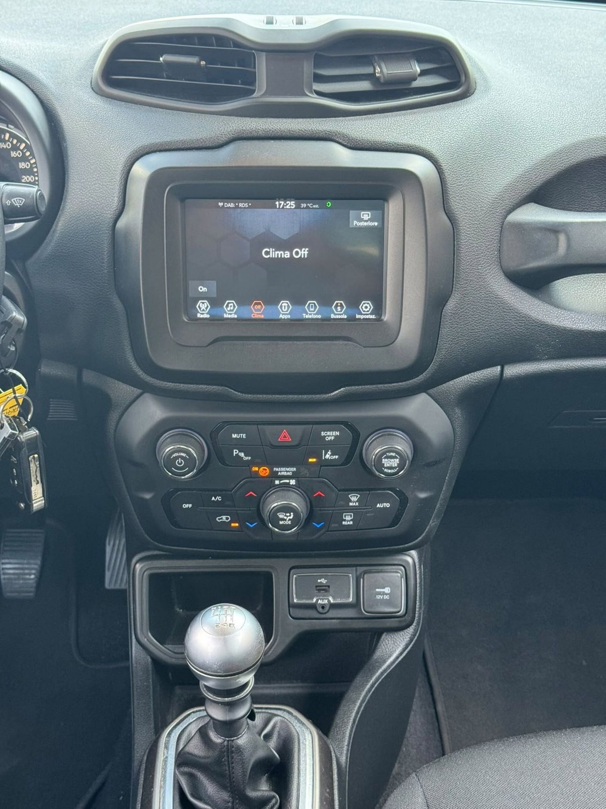 Jeep Renegade 1.6 Mjt 120 CV Limited (13)