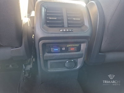 Volkswagen Tiguan Allspace 2.0 TDI SCR DSG 4MOTION Elegance (13)