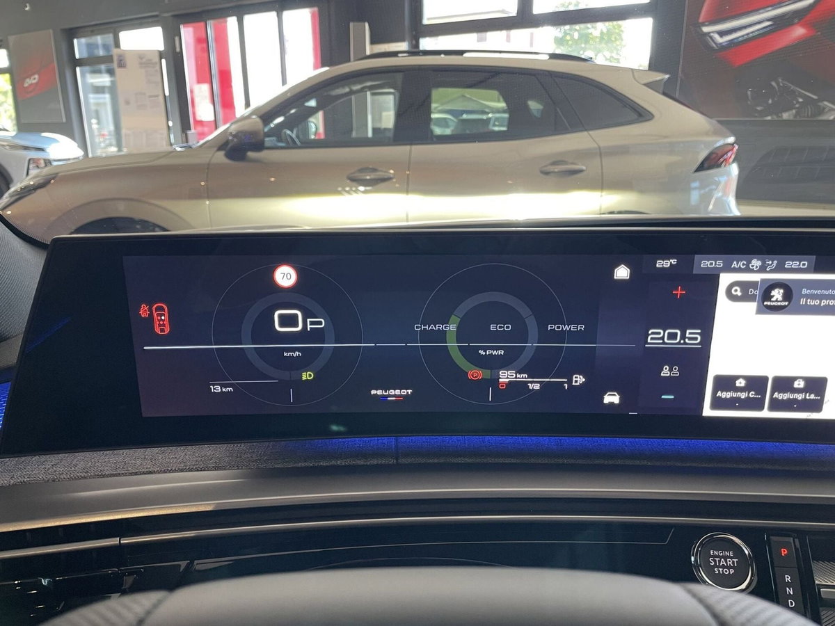 Peugeot 3008 1.2 hybrid GT Exclusive 145cv e-dcs6 (12)