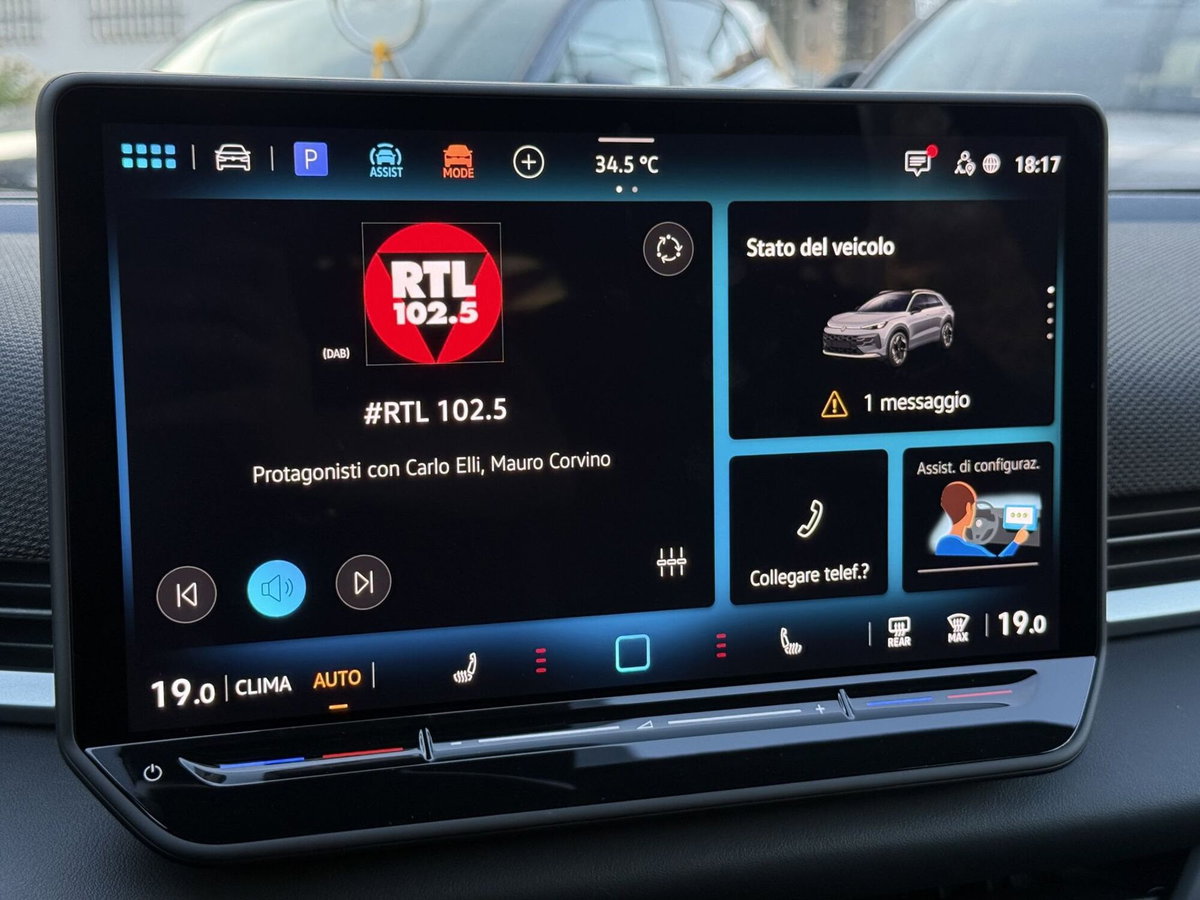 Volkswagen T-Roc 1.5 etsi Life 115cv dsg (16)