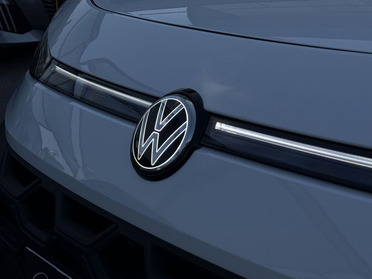 Volkswagen T-Roc 1.5 etsi Life 115cv dsg (4)
