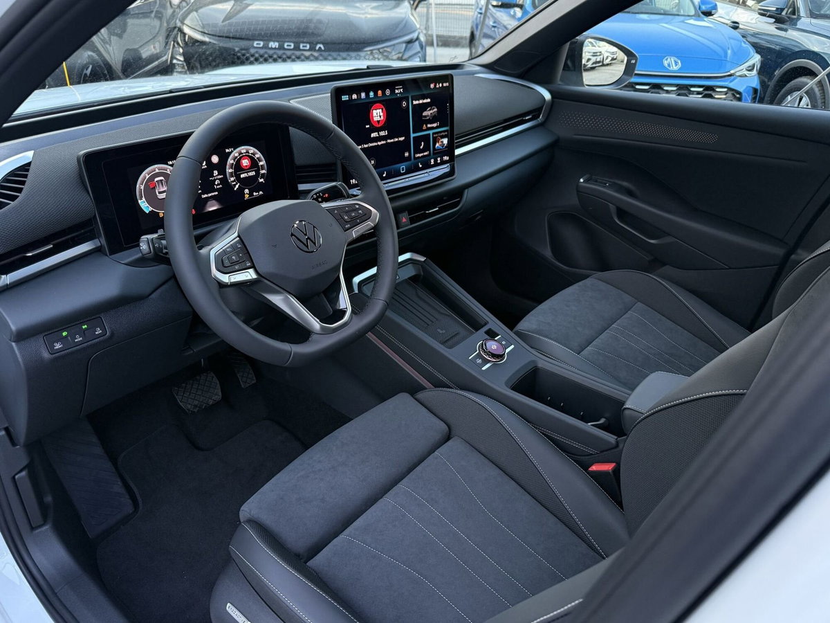 Volkswagen T-Roc 1.5 etsi Life 150cv dsg (10)