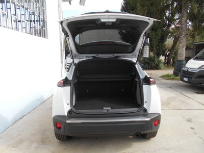 Peugeot 2008 PureTech 100 S&S Allure (13)