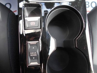 Peugeot 2008 PureTech 100 S&S Allure (19)