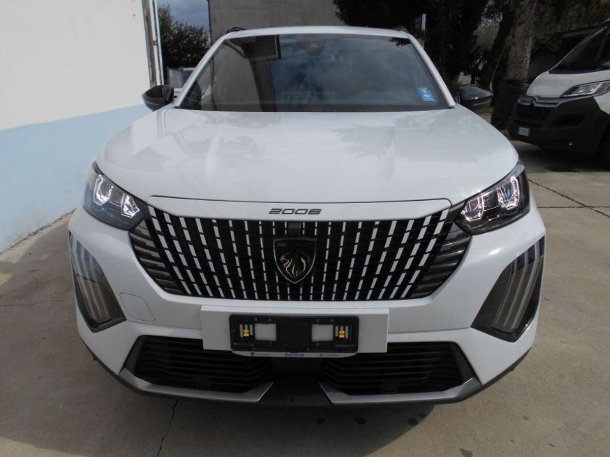 Peugeot 2008 PureTech 100 S&S Allure (7)