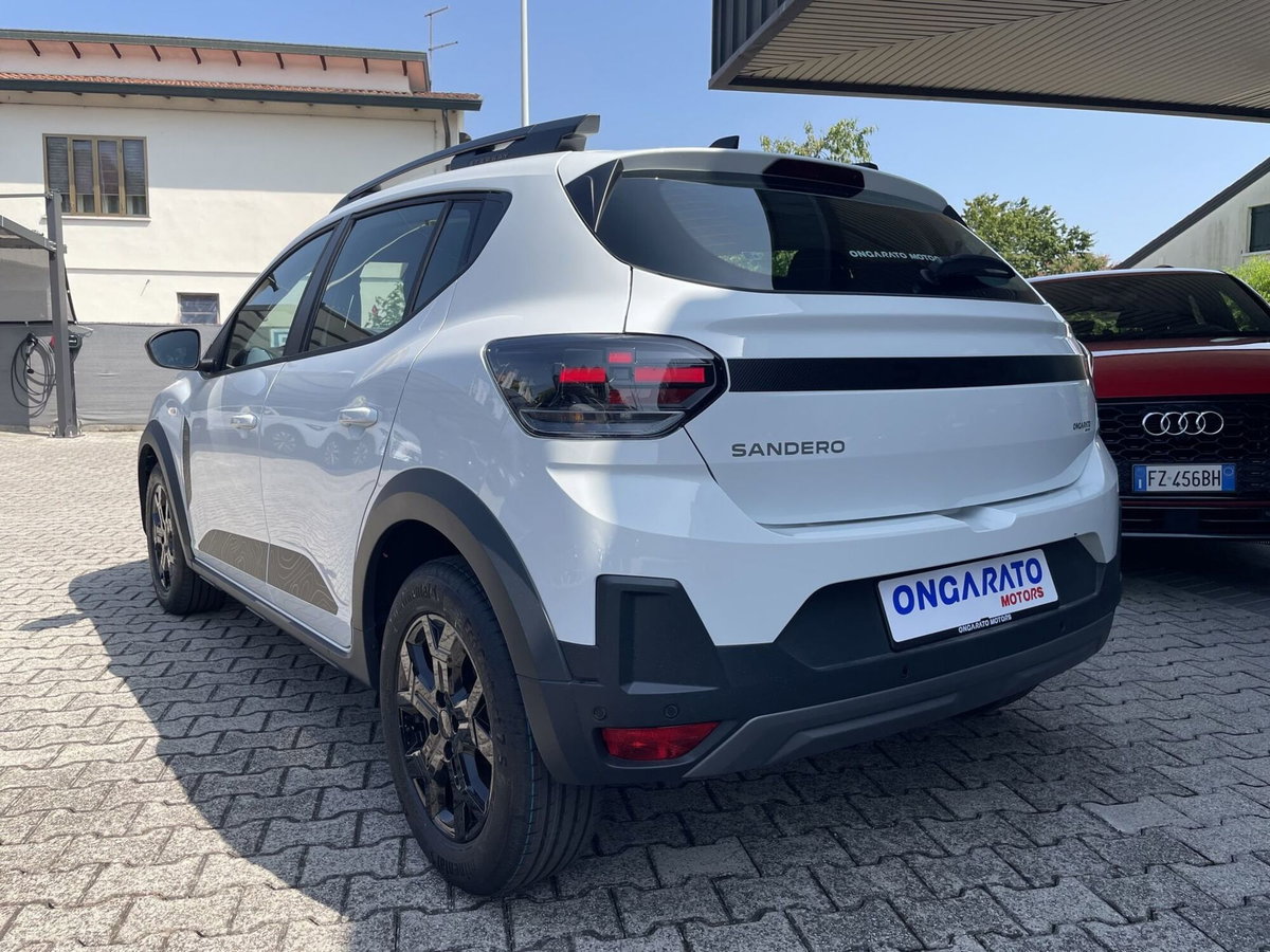Dacia Sandero Stepway 1.2 Eco-G Extreme 120cv auto (6)