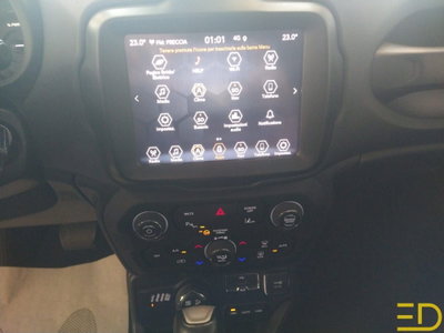 Jeep Renegade 1.3 T4 190CV PHEV 4xe AT6 Limited (10)