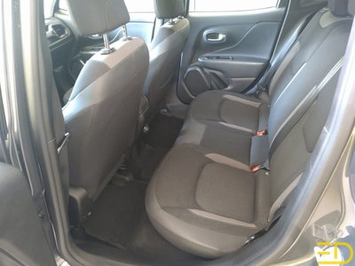Jeep Renegade 1.3 T4 190CV PHEV 4xe AT6 Limited (11)