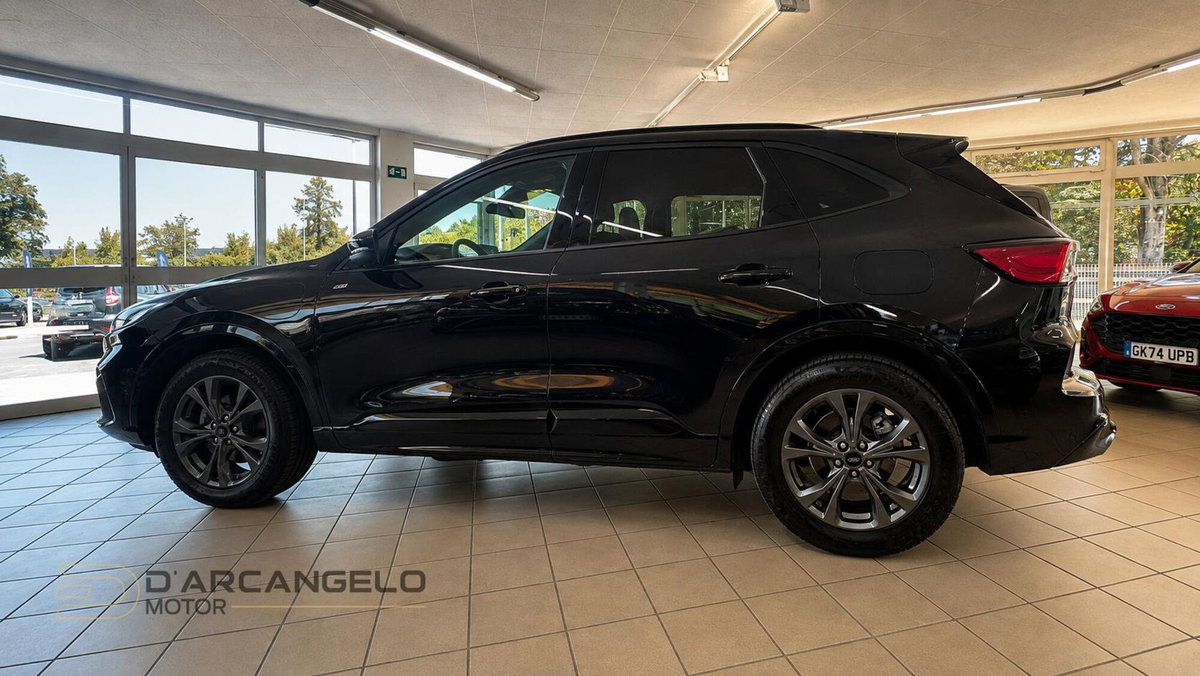 Ford Kuga 2.5 Plug In Hybrid 225 CV CVT 2WD ST-Line (2)