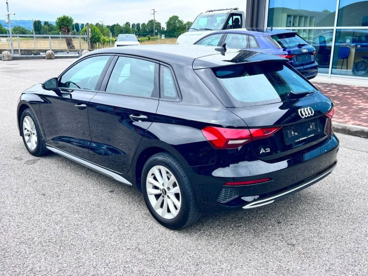 Audi A3 Sportback 35 TFSI Business Advanced (4)