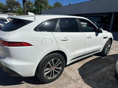 Jaguar F-Pace 2.0 D 240 CV AWD aut. Prestige (3)