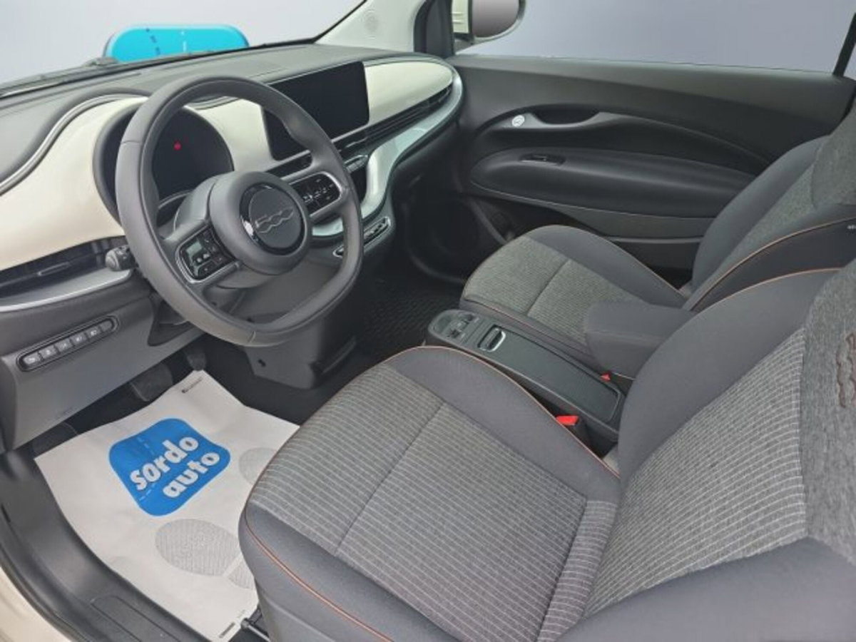 Fiat 500e Cabrio Icon Cabrio 23,65 kWh (8)