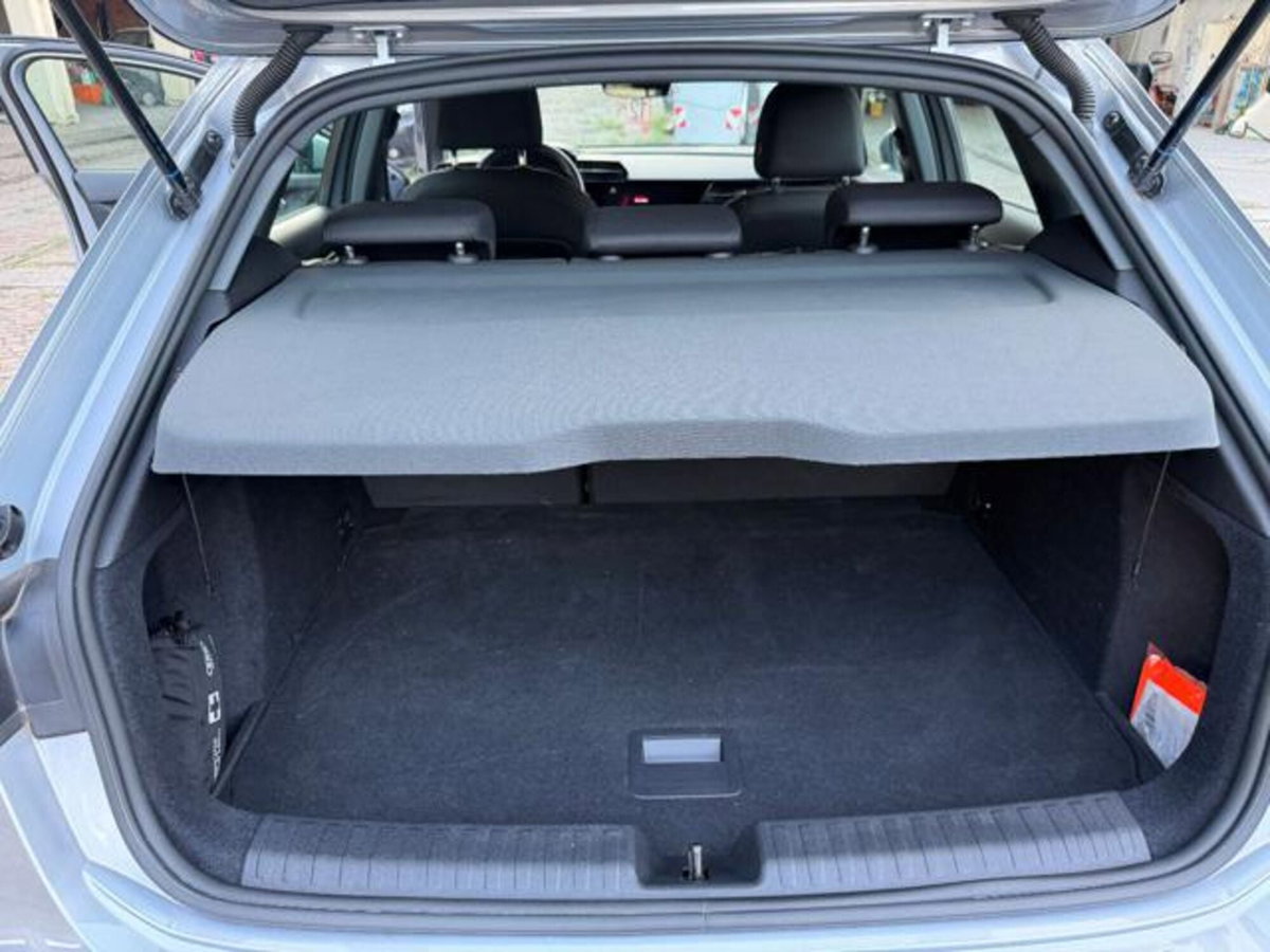 Audi A3 Sportback 30 TFSI S tronic Business (13)