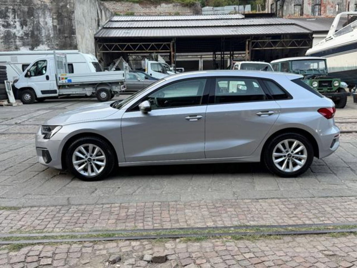 Audi A3 Sportback 30 TFSI S tronic Business (4)