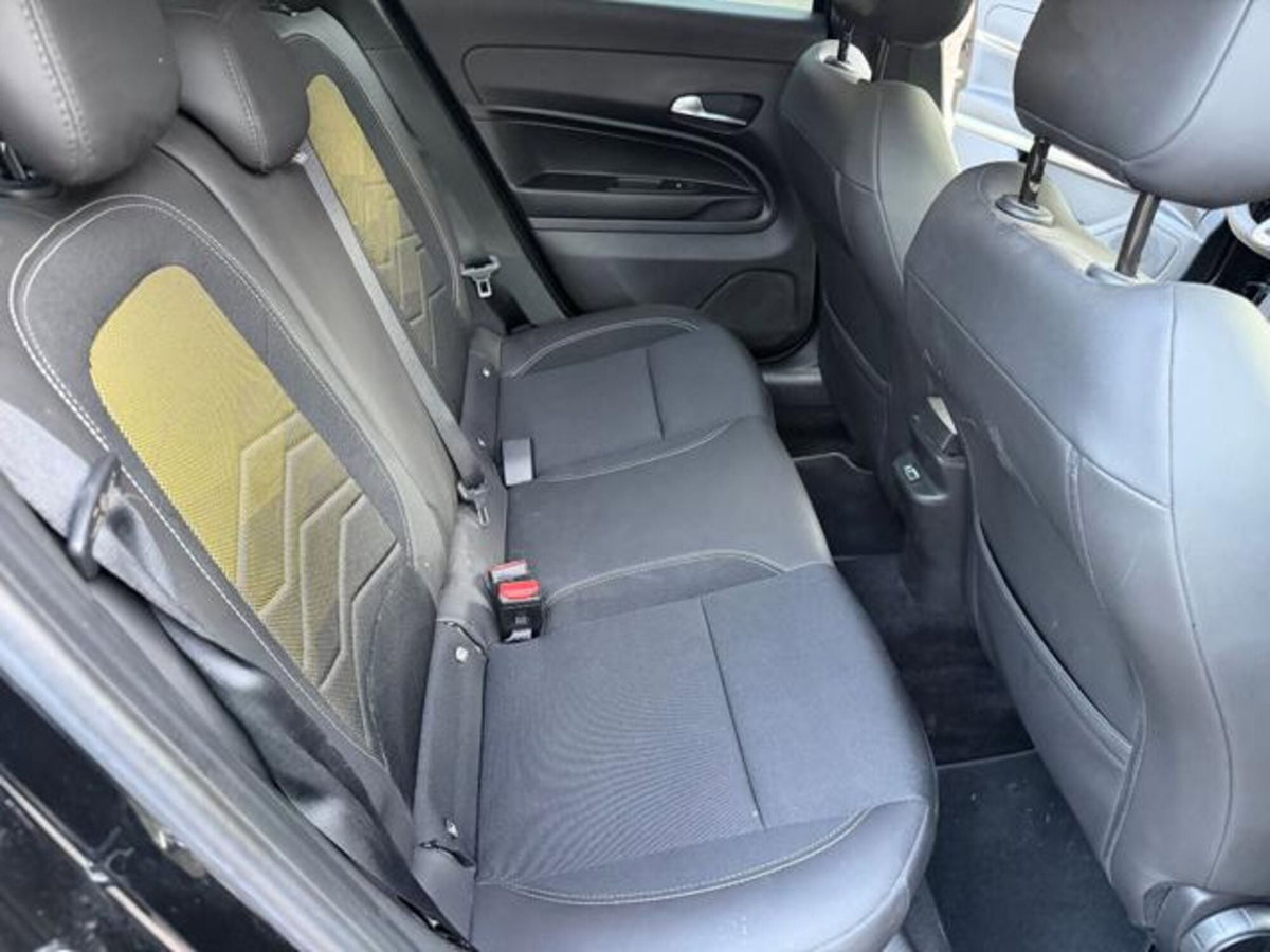 Jeep Avenger 1.2 turbo Summit fwd 100cv (15)