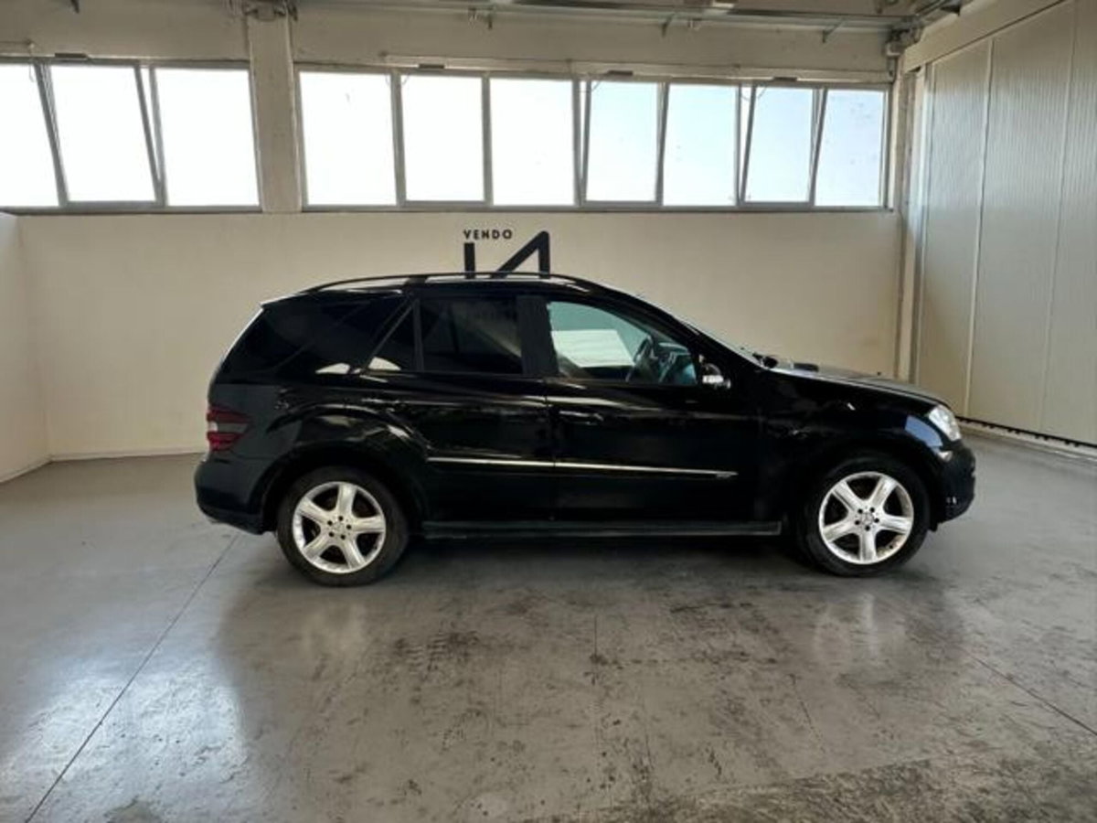 Mercedes-Benz Classe ML 320 CDI (8)