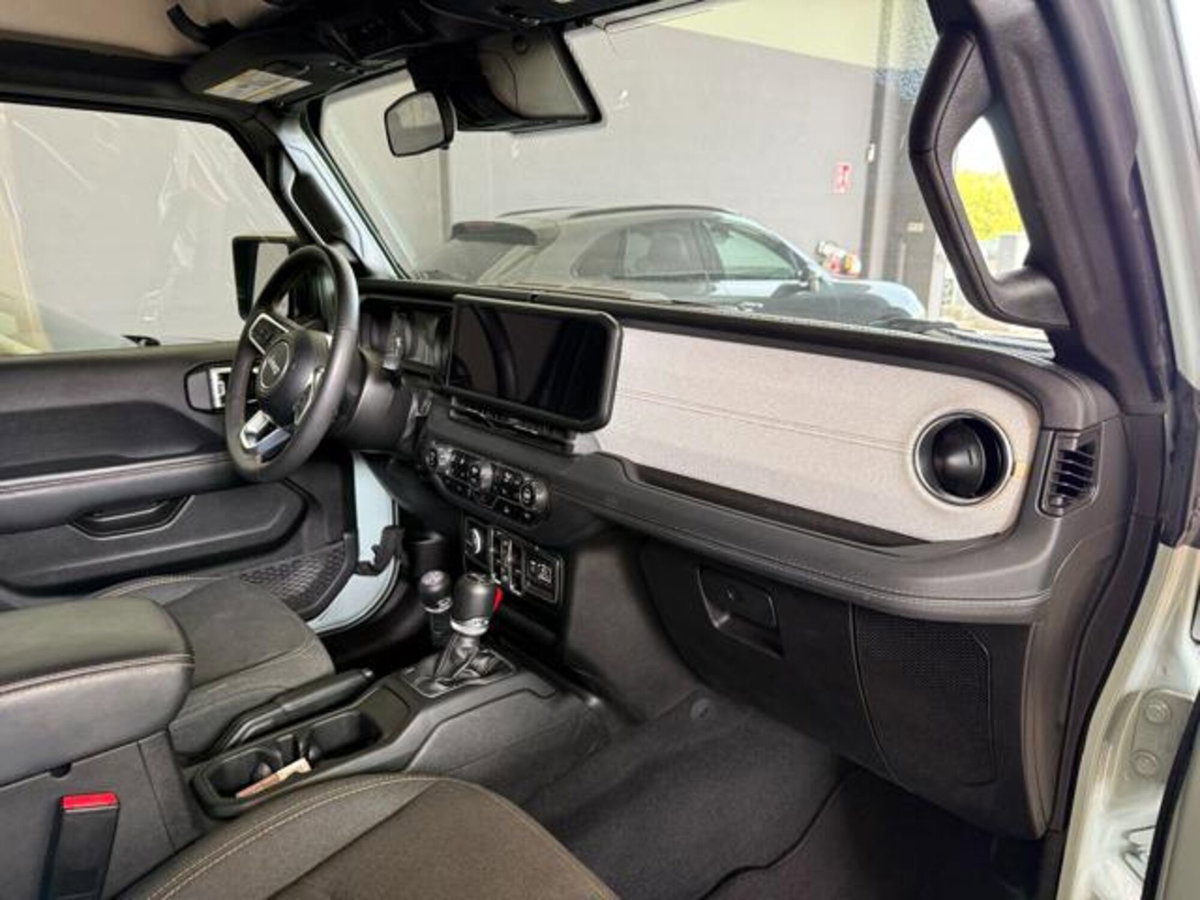 Jeep Wrangler Unlimited 2.0 PHEV ATX 4xe Sahara (2)