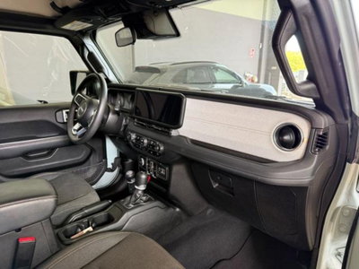 Jeep Wrangler Unlimited 2.0 PHEV ATX 4xe Sahara (2)