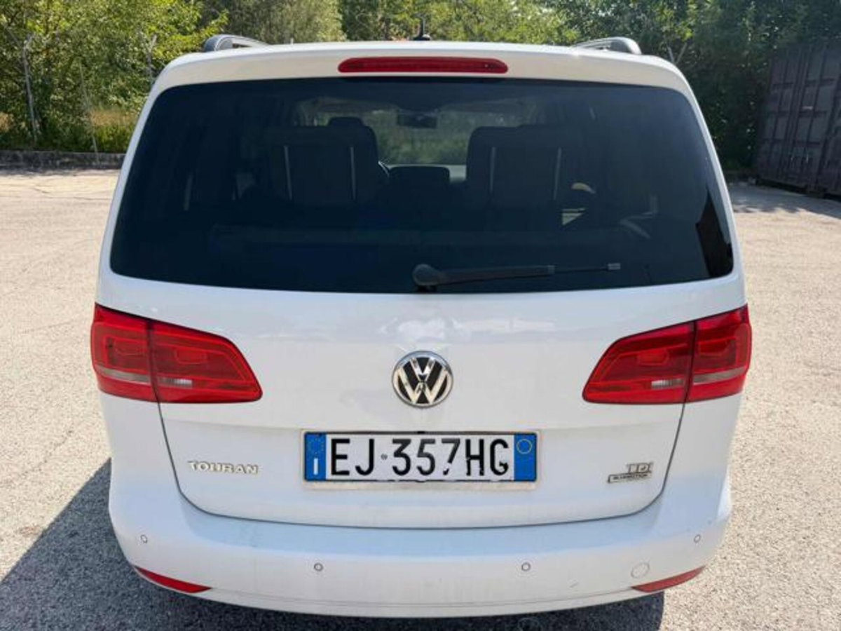 Volkswagen Touran 1.6 TDI DSG Comfortline (11)