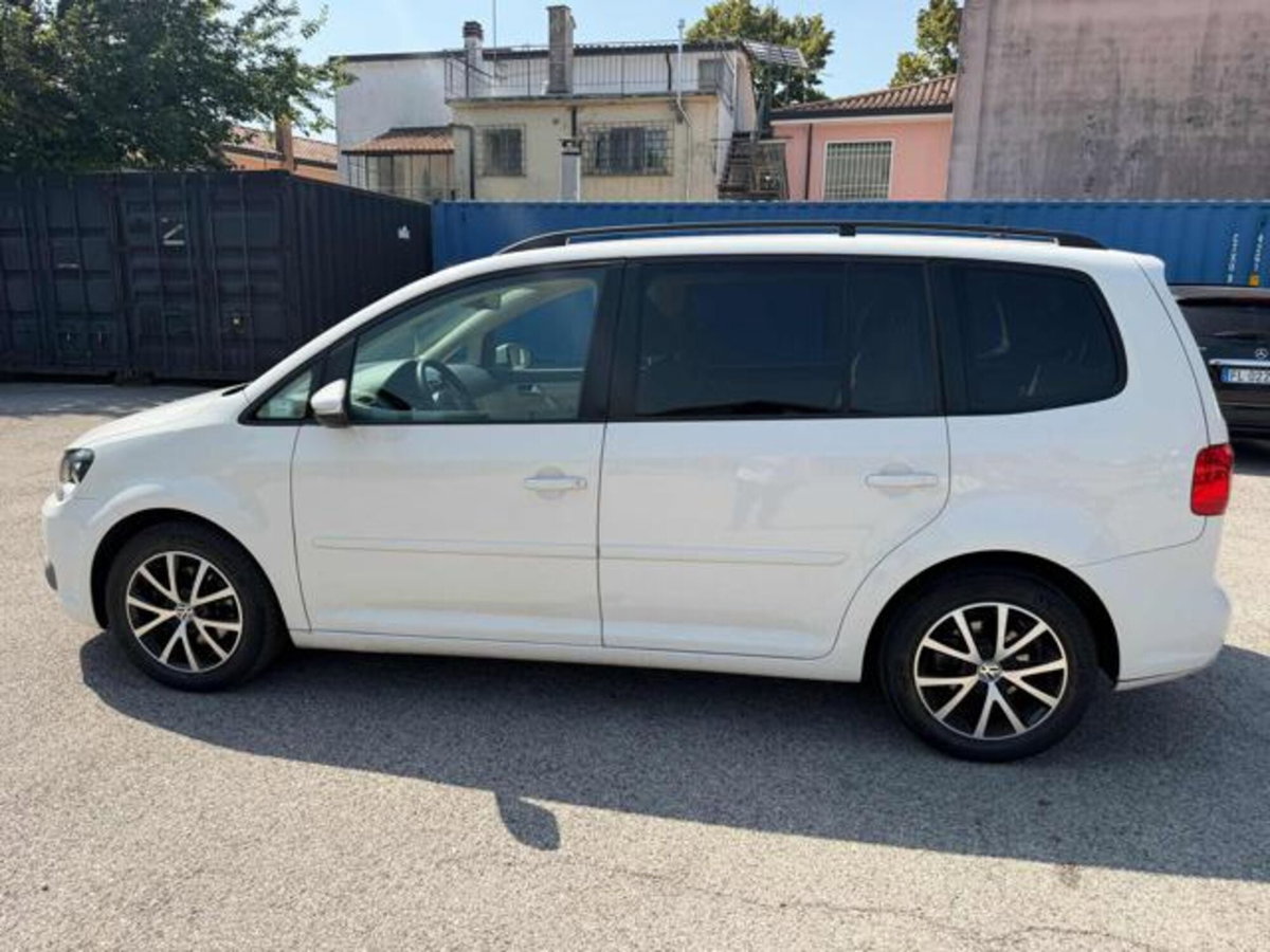 Volkswagen Touran 1.6 TDI DSG Comfortline (12)
