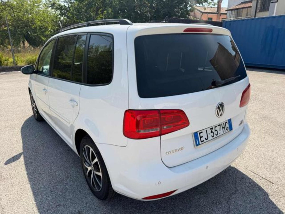 Volkswagen Touran 1.6 TDI DSG Comfortline (13)